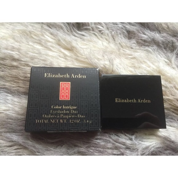 Elizabeth Arden Intrigue Eyeshadow Illusion 07 makeup - Picture 3 of 4